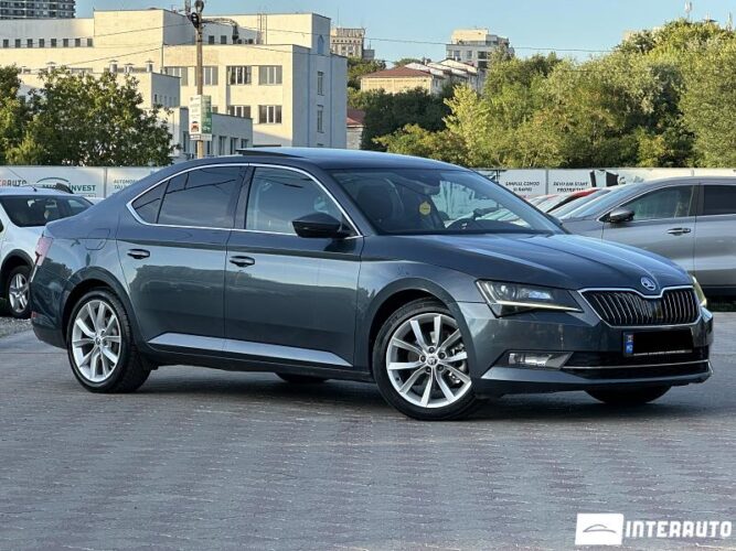 Skoda Superb 35 interauto-car