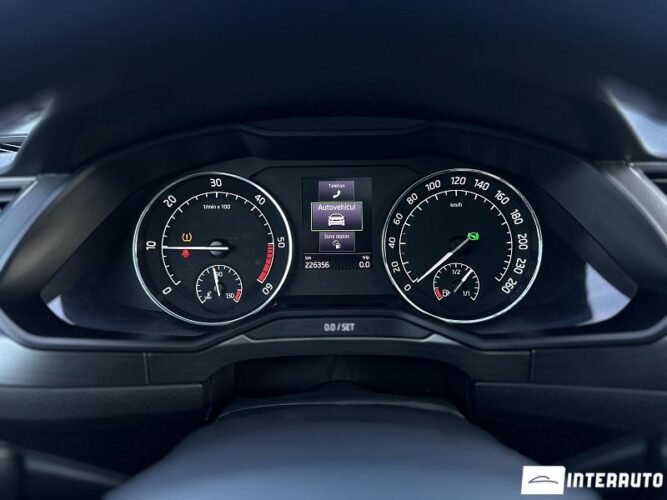 Skoda Superb 43 interauto-car