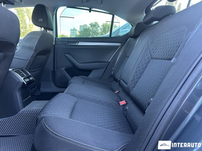 Skoda Superb 50 interauto-car