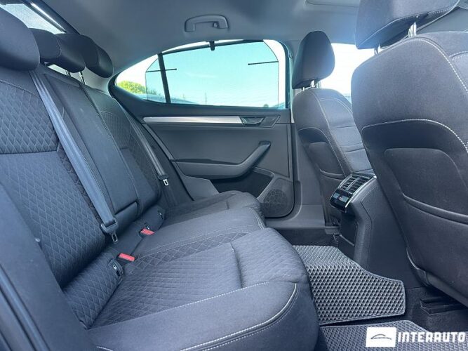 Skoda Superb 49 interauto-car