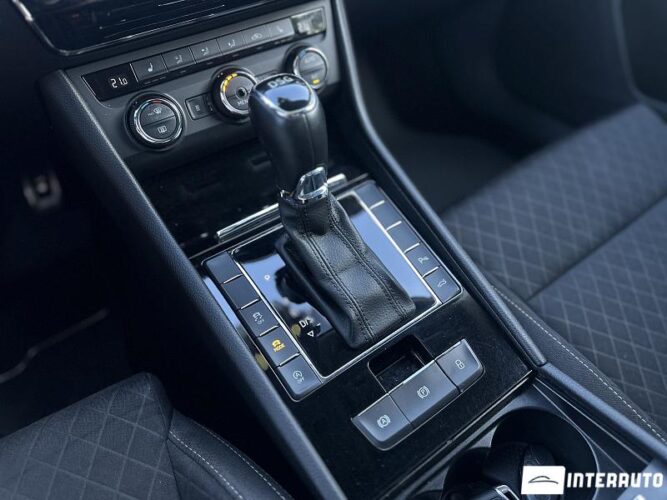 Skoda Superb 45 interauto-car