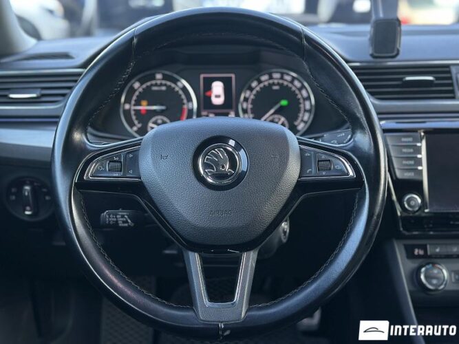 Skoda Superb 42 interauto-car