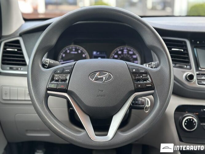 Hyundai Tucson 35 interauto-car