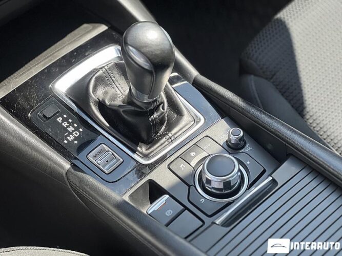 Mazda 3 44 interauto-car