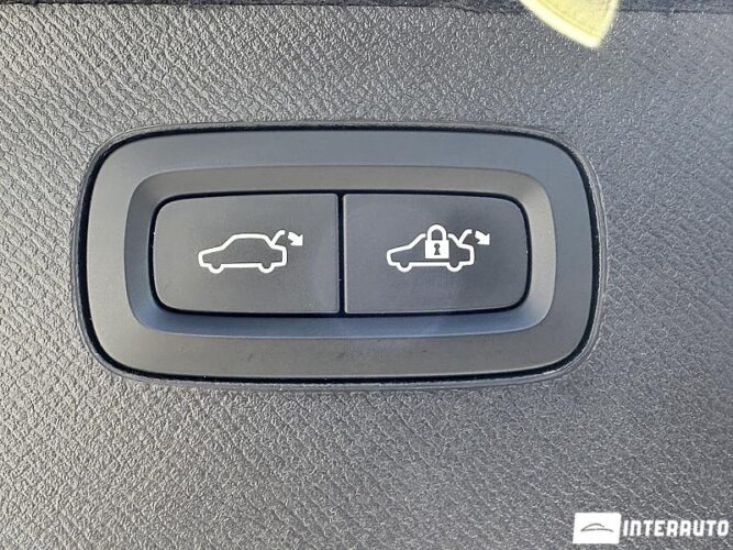 Volvo XC 90 52 interauto-car