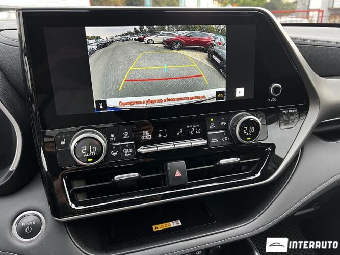 Toyota Highlander 44 interauto-car