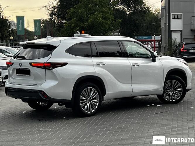 Toyota Highlander 37 interauto-car
