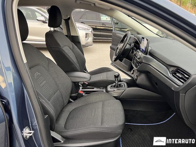 Ford Focus 48 interauto-car