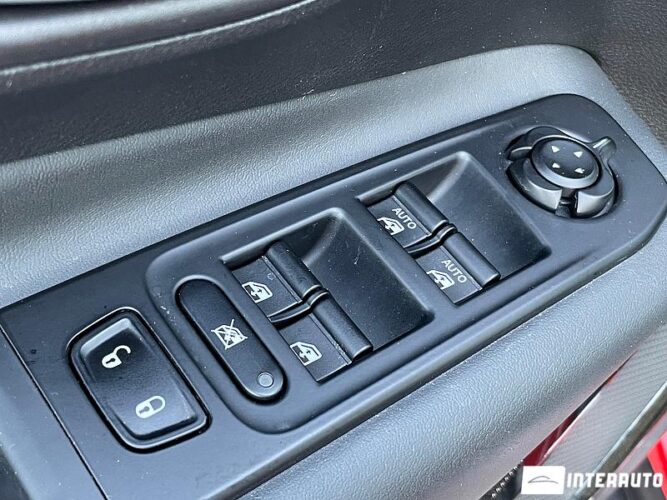 Jeep Renegade 35 interauto-car