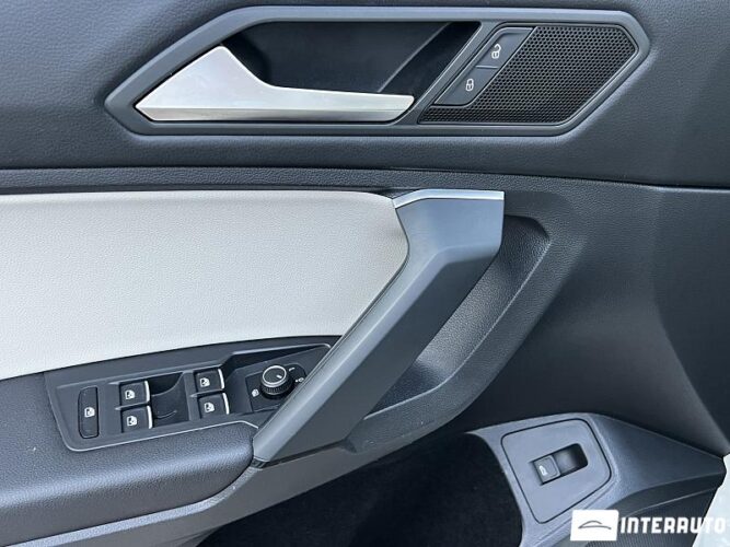 Volkswagen Tiguan 46 interauto-car