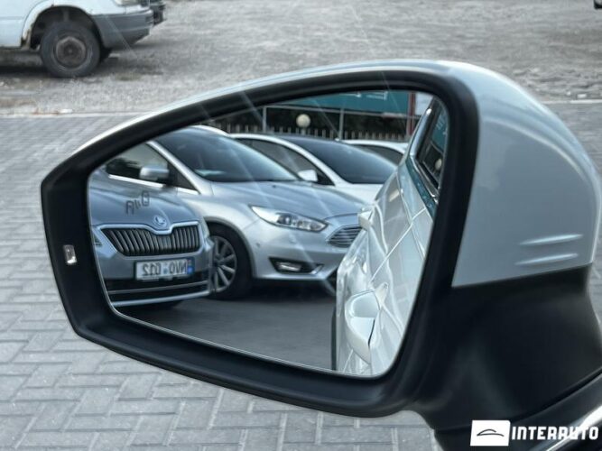 Volkswagen Tiguan 48 interauto-car