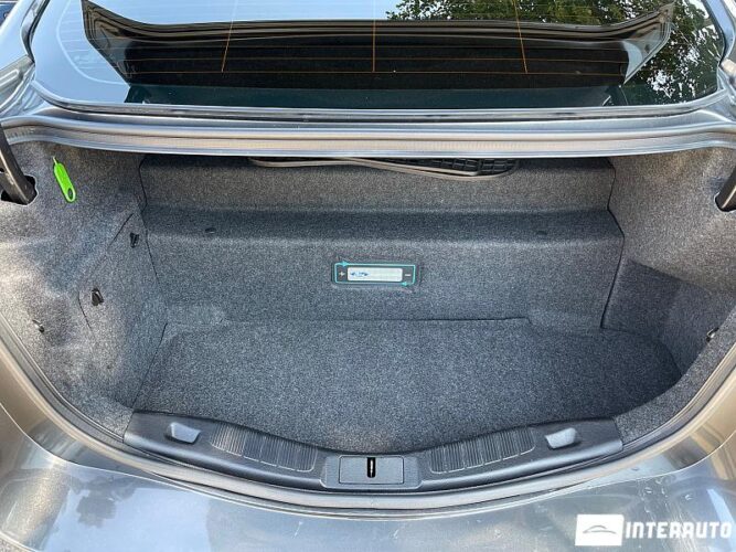 Ford Fusion 53 interauto-car