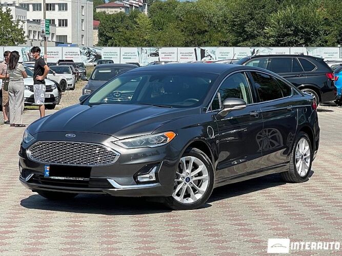 Ford Fusion 33 interauto-car