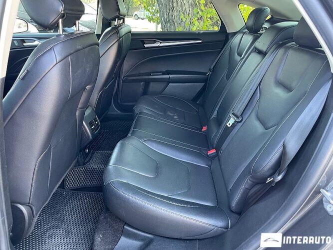 Ford Fusion 52 interauto-car