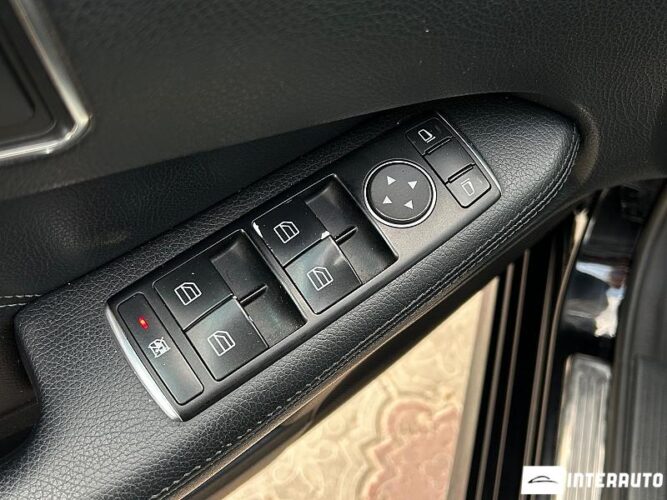 Mercedes E 200 34 interauto-car
