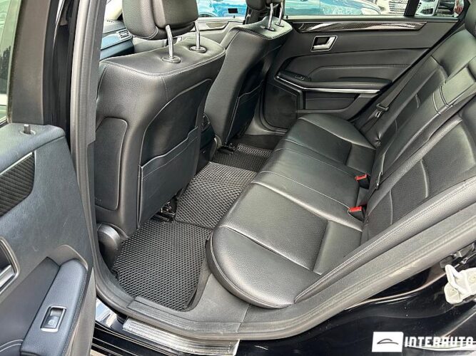 Mercedes E 200 44 interauto-car