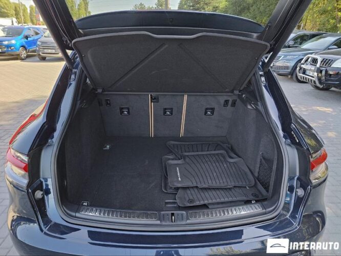 Porsche Macan 37 interauto-car