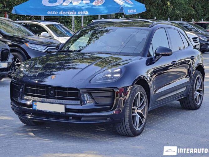 Porsche Macan 33 interauto-car
