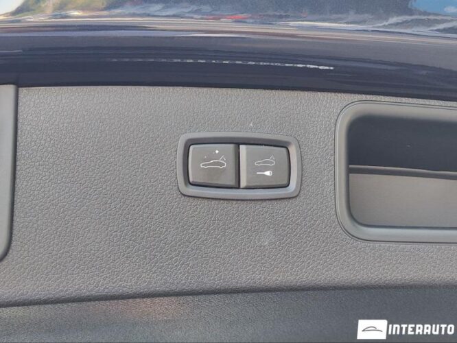 Porsche Macan 53 interauto-car