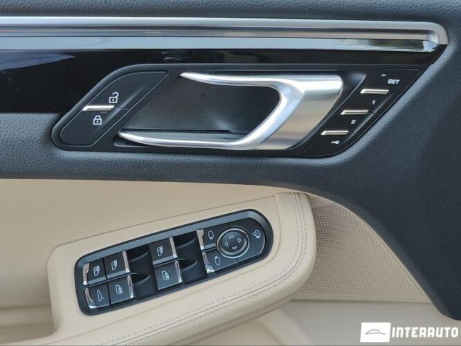 Porsche Macan 51 interauto-car