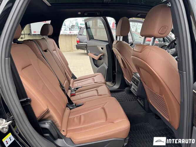 Audi Q7 51 interauto-car