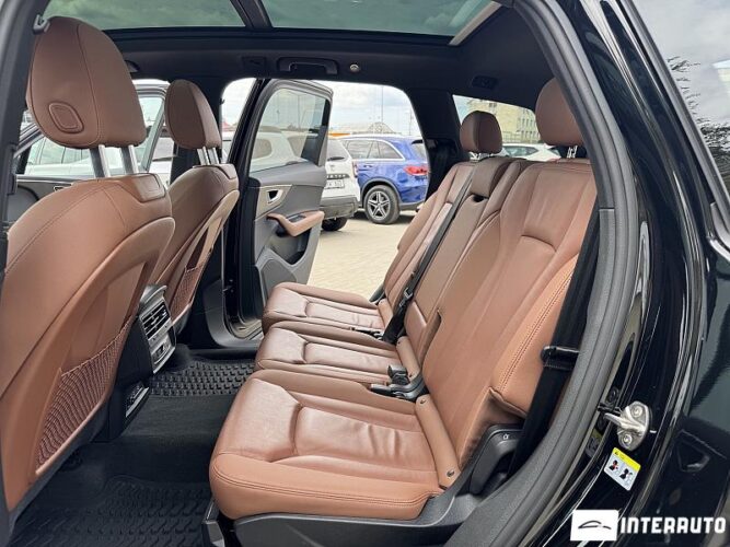 Audi Q7 49 interauto-car