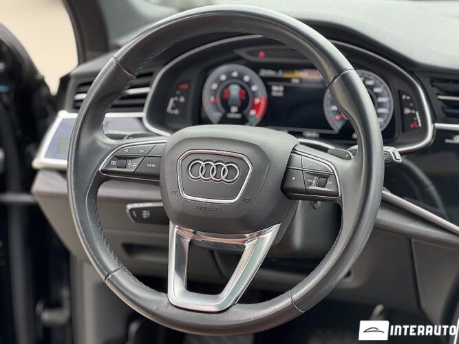 Audi Q7 43 interauto-car