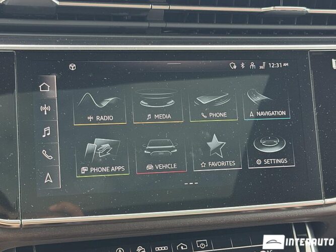 Audi Q7 46 interauto-car