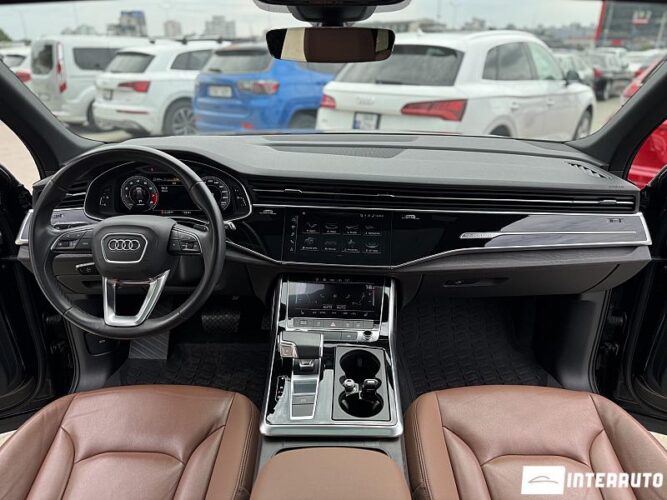 Audi Q7 42 interauto-car