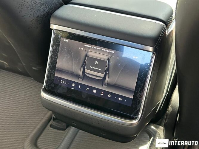 Tesla Model S 44 interauto-car