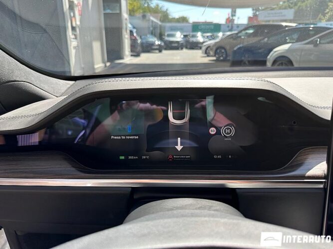 Tesla Model S 39 interauto-car