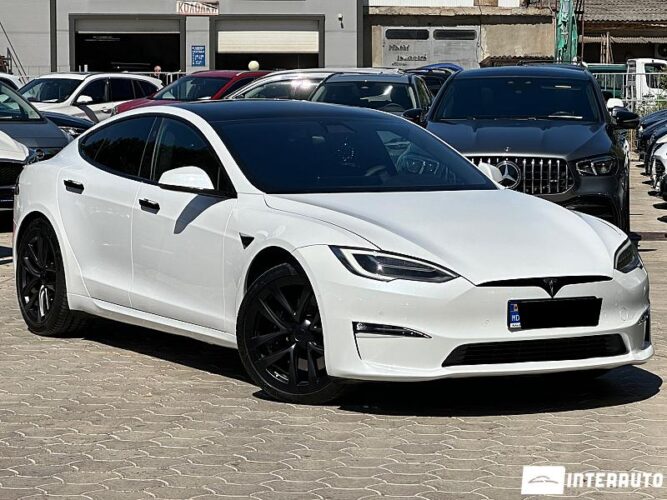 Tesla Model S 33 interauto-car