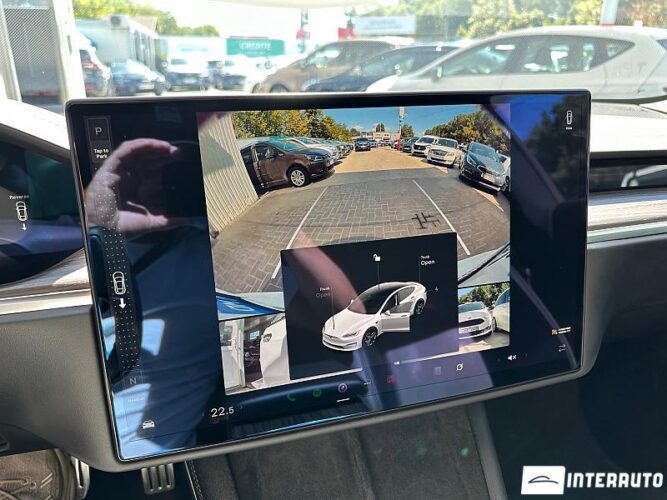 Tesla Model S 41 interauto-car