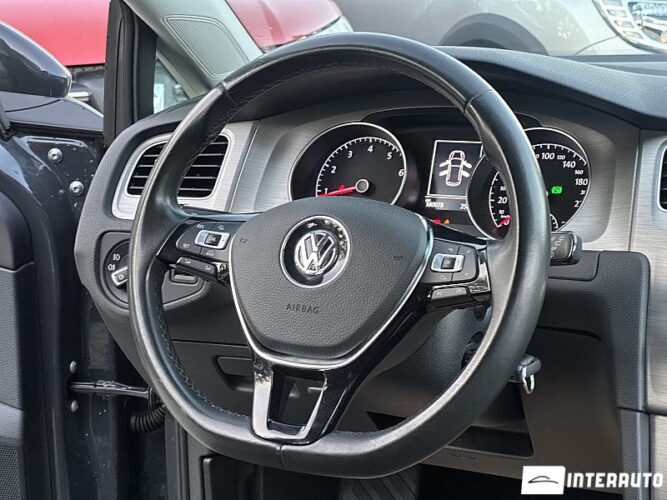 Volkswagen Golf 38 interauto-car