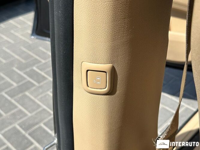 Kia Carnival 47 interauto-car