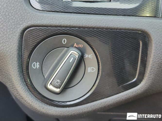 Volkswagen Golf GTE 39 interauto-car