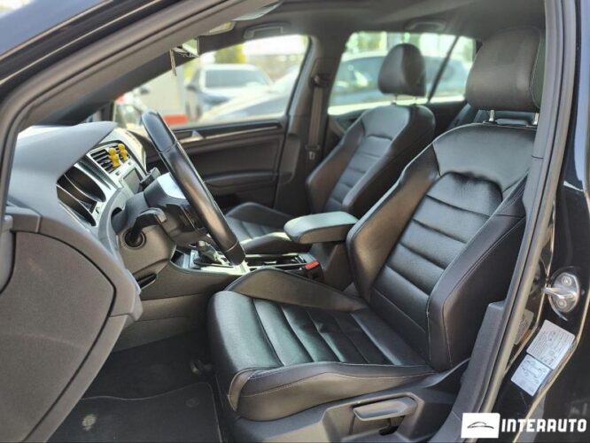 Volkswagen Golf GTE 30 interauto-car