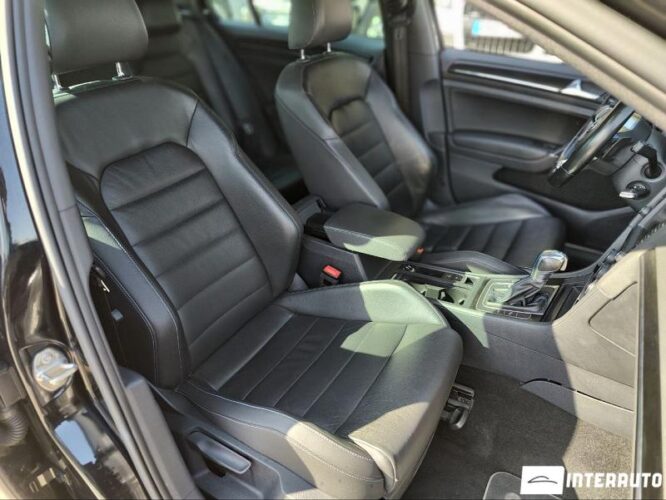 Volkswagen Golf GTE 32 interauto-car