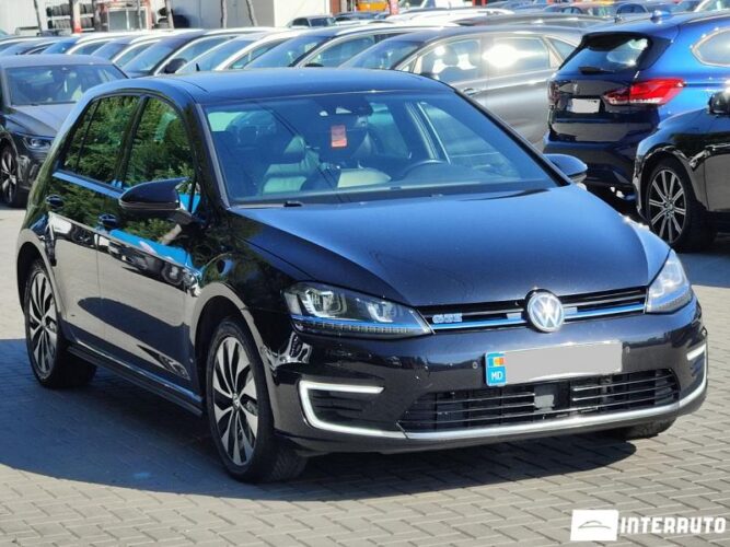 Volkswagen Golf GTE 28 interauto-car
