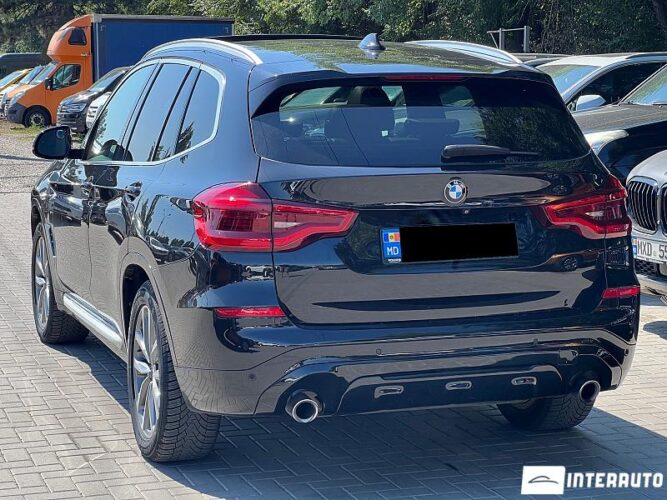 BMW X3 2.0i 40 interauto-car