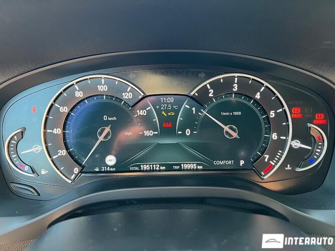 BMW X3 2.0i 48 interauto-car