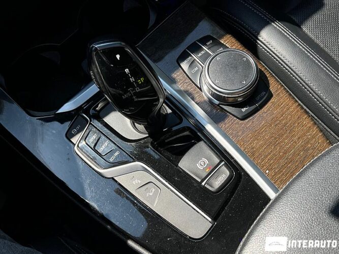 BMW X3 2.0i 56 interauto-car