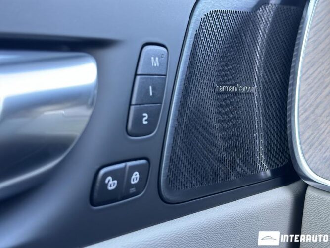 Volvo XC 60 43 interauto-car