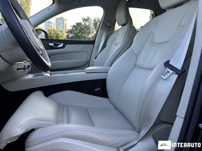 Volvo XC 60 42 interauto-car