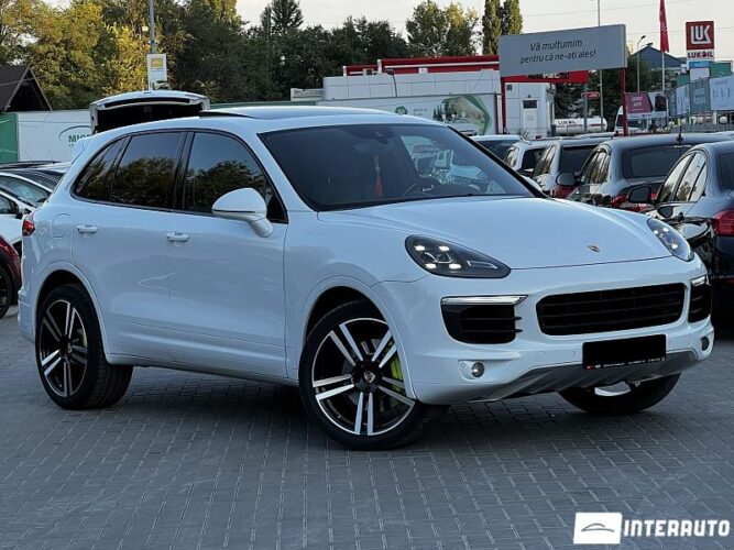 Porsche Cayenne S Hybrid 39 interauto-car