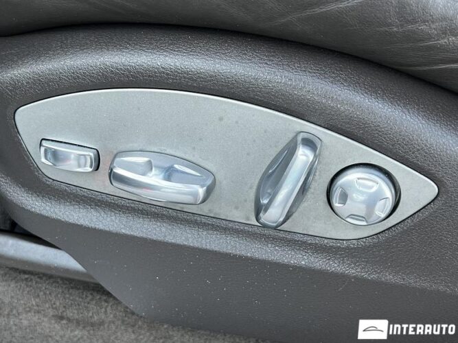 Porsche Cayenne S Hybrid 56 interauto-car