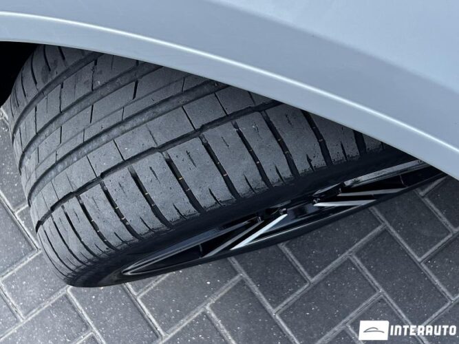 Porsche Cayenne S Hybrid 54 interauto-car