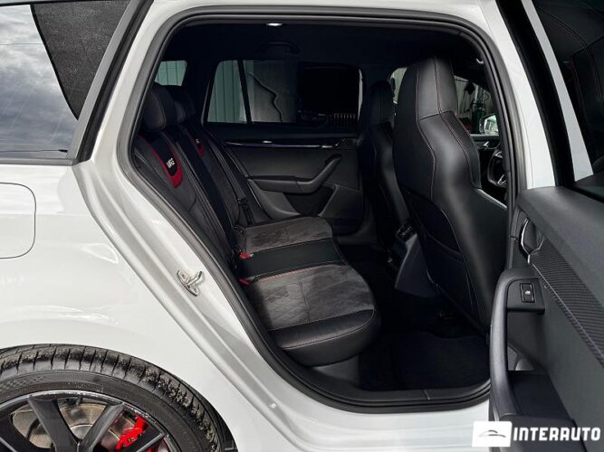 Skoda Octavia RS 37 interauto-car