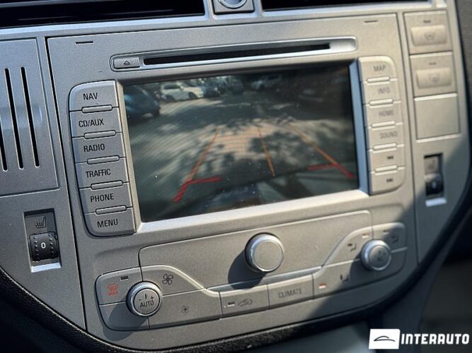 Ford Kuga 44 interauto-car