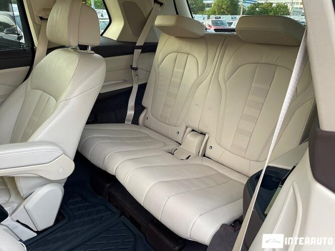 BMW X7 4.0i 53 interauto-car